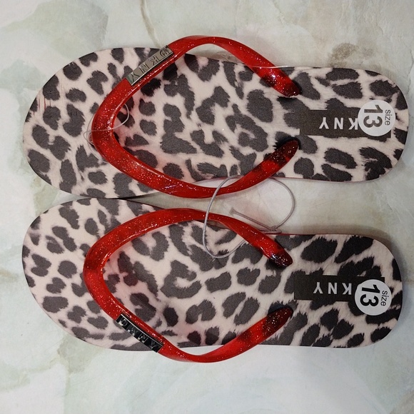 NWT DKNY Red Cheetah Print Flip Flops - Picture 1 of 9